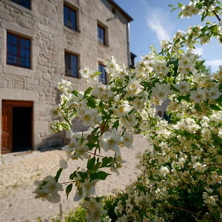 Bed & Breakfast Le Petit Chateau Du Villard 3*