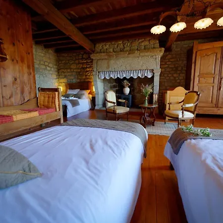 Bed & Breakfast Le Petit Chateau Du Villard 3*