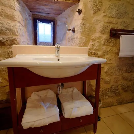 Le Petit Chateau Du Villard