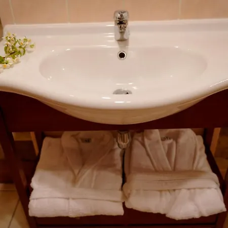 Bed & Breakfast Le Petit Chateau Du Villard 3*