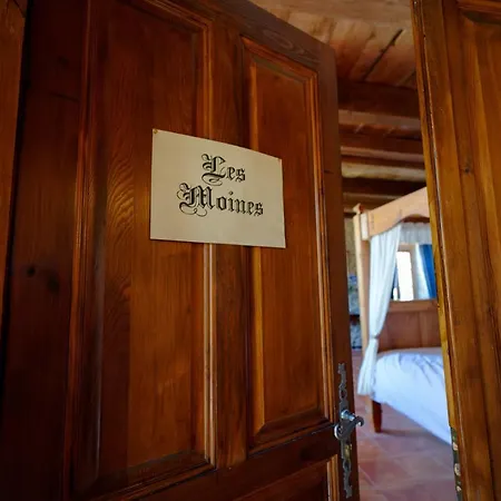 Le Petit Chateau Du Villard Bed & Breakfast 3*