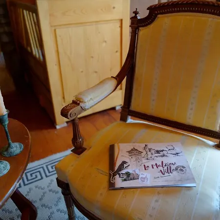Le Petit Chateau Du Villard