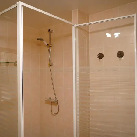 Le Petit Chateau Du Villard