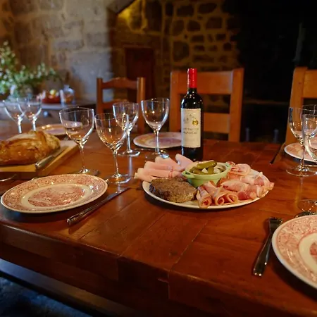 Le Petit Chateau Du Villard Bed & Breakfast