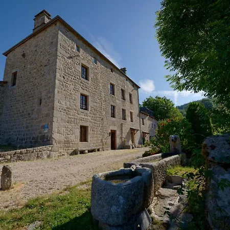 Bed & Breakfast Le Petit Chateau Du Villard 3*
